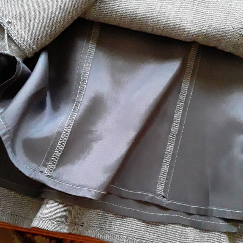 Vintage Banana republic Wool peplum skirt - Picture 3 of 4